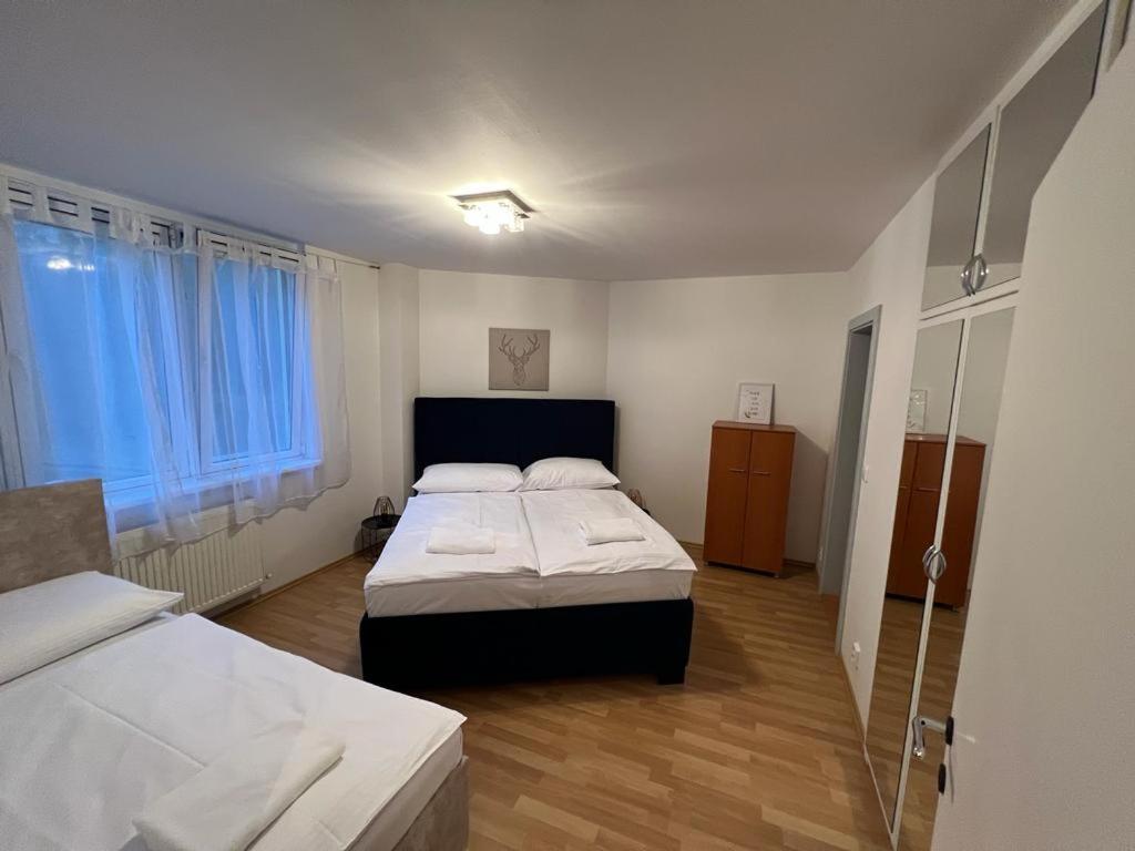 Iren Apartment Bratislava Bagian luar foto